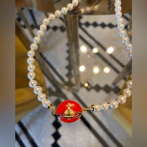 Vivienne Westwood Loelia Pearl necklace